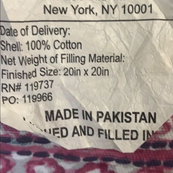 ENVOGUE OVERSIZE DECORATIVE PILLOW‎ SIZE 18X20 - Picture 7 of 9